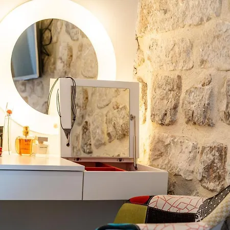 Seventyseven 77 Seventyseven Apartment *