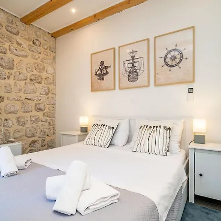 Seventyseven 77 Seventyseven * Dubrovnik