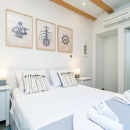 Seventyseven 77 Seventyseven * Dubrovnik