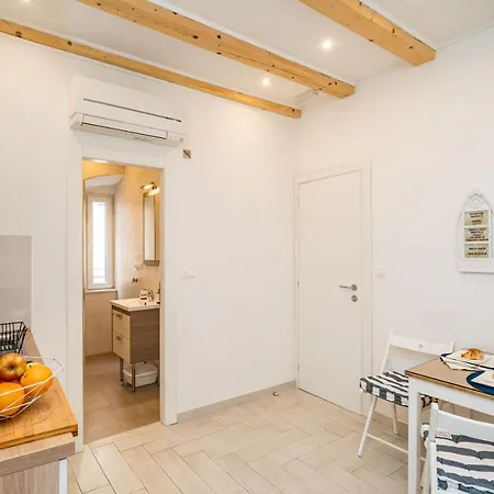 Seventyseven 77 Seventyseven * Ragusa