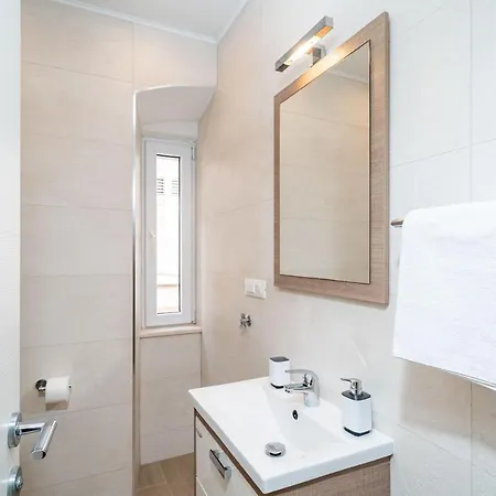 Apartman Seventyseven